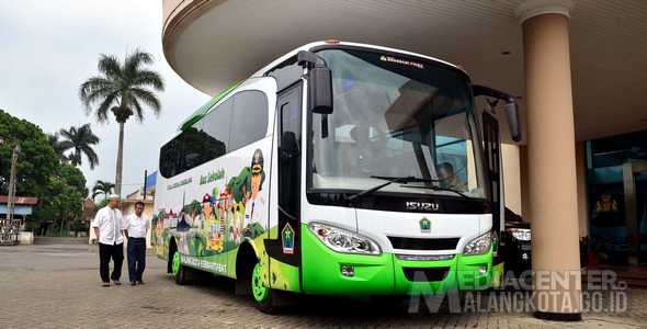 Bus sekolah Pemerintah Kota Malang