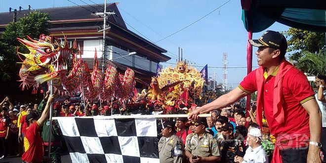 Wali Kota Malang saat membuka kirab budaya dalam rangka HUT Kelenteng Eng An Kiong
